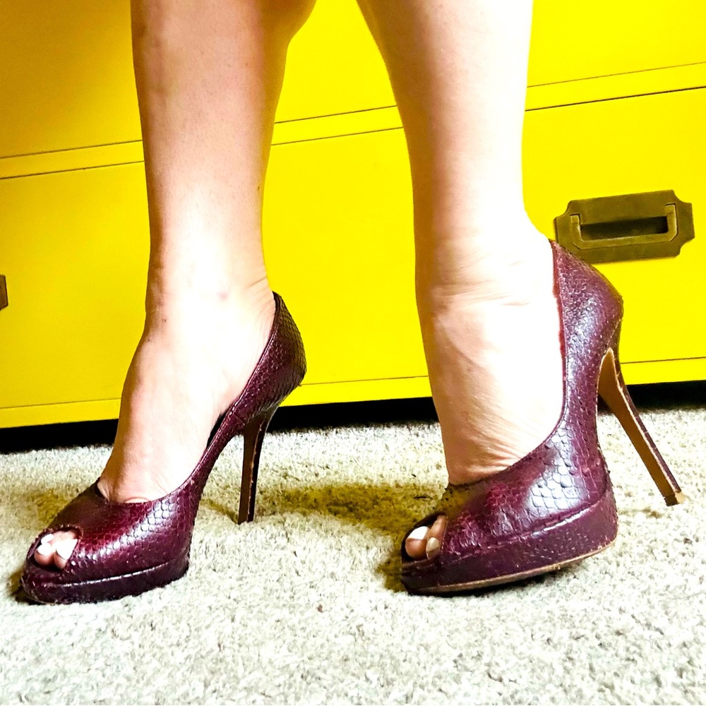 EUC Christian Dior Python Leather Peep Toe Pumps Heels Burgundy Wine 36 37 6-6.5